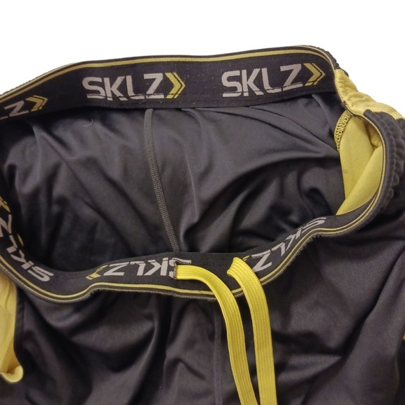 SKLZ Athletic Long Shorts Men's Size Large BLACK & YELLOW Pockets Basketball - Picture 3 of 8